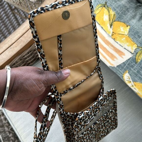 TRAVELON Crossbody Bag New Cheetah Leopard PRINT Brown Beige - Picture 5 of 7